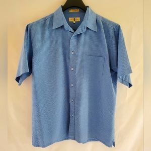 EightyEight Mens Short sleeve Shirt.  Size: L. Pristine condition!